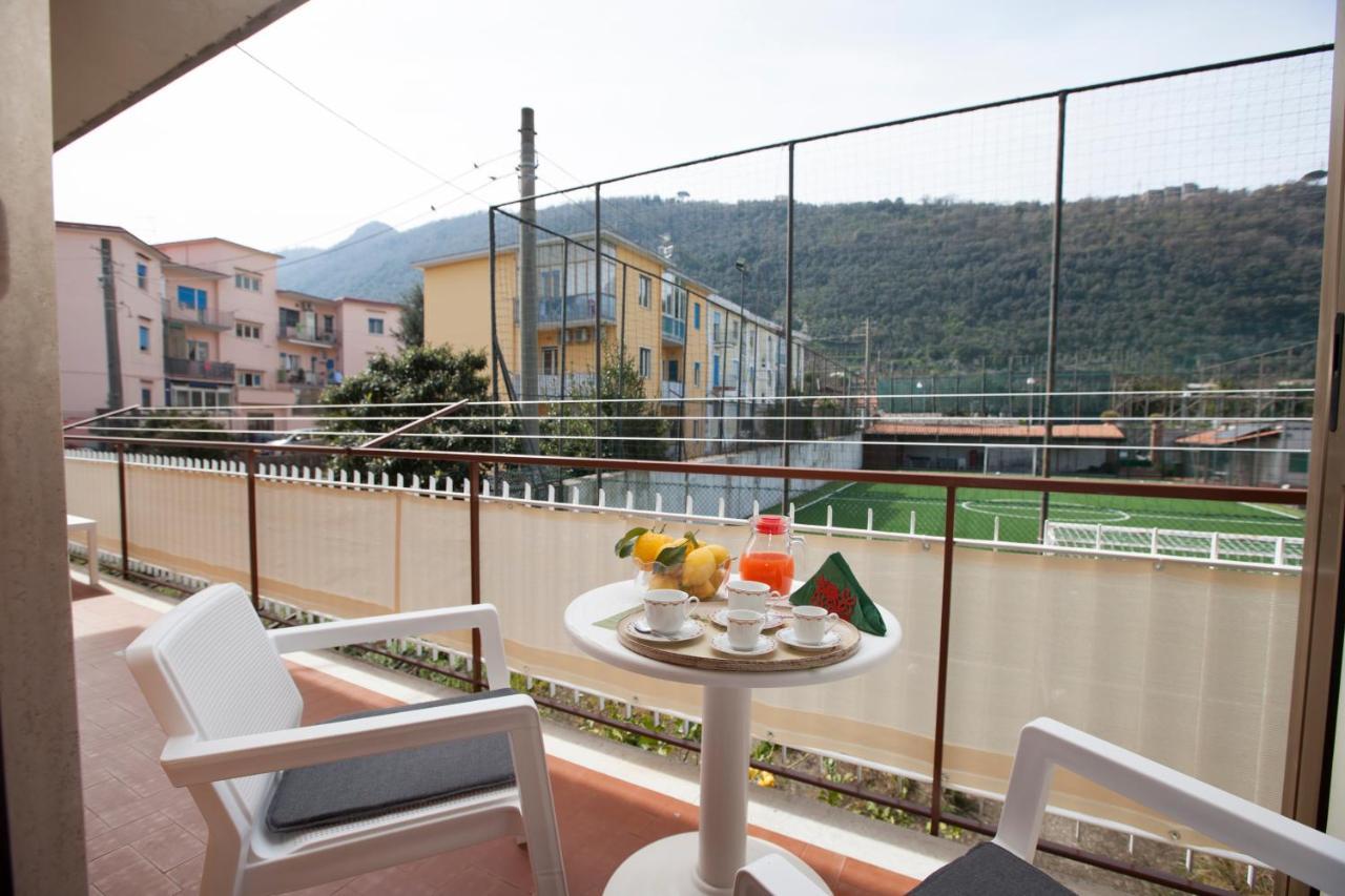 Estate4Home - Casa Luigino Сант'Анджелло Экстерьер фото